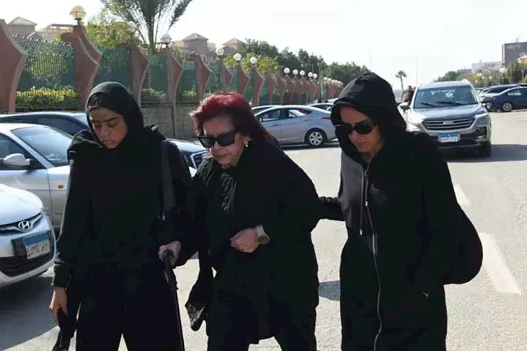 جنازة والد علا رشدي_3