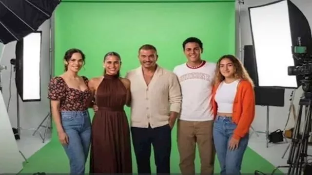 عمرو دياب مع أبنائه_3