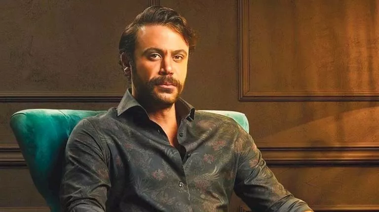 محمد عادل إمام يوجه رسالة لصناع فيلم برشامة بعد إيراداته العالية