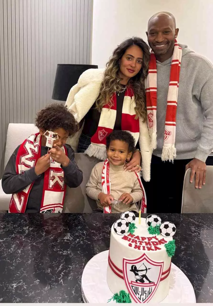شيكابالا يحتفل بعيد ميلاده مع أسرته