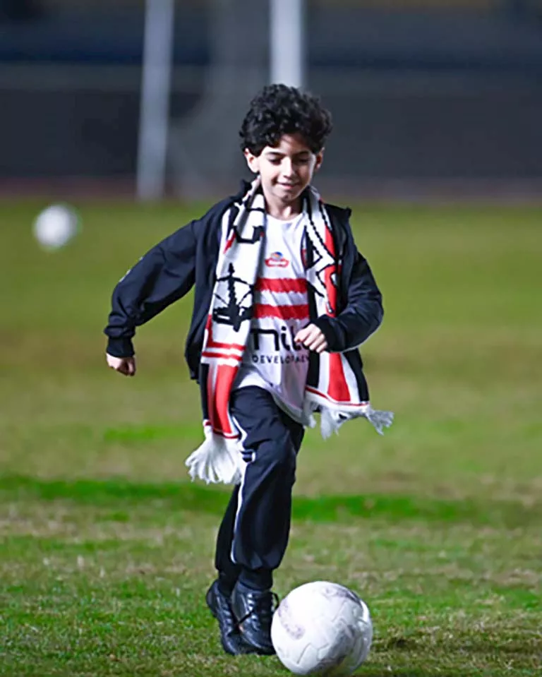 سمير طفل مسلسل صحاب الارض بزي الزمالك