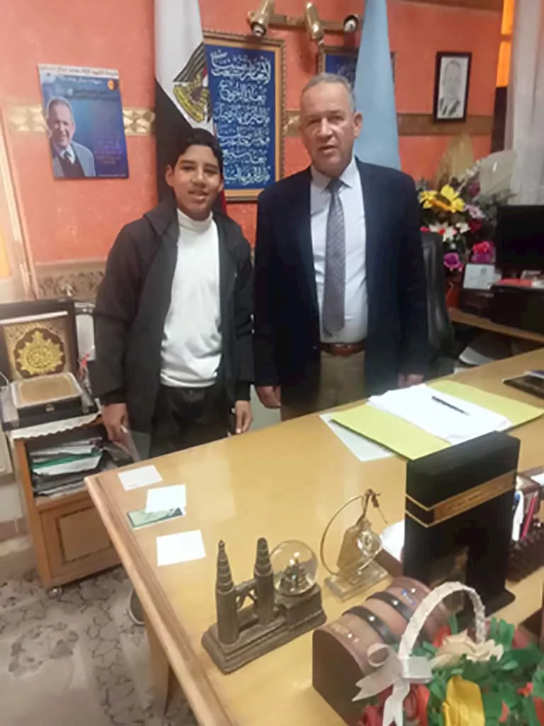 طالب بإعدادية عزبة نصار يفوز بتحدي القراءة العربي بأسيوط  (1)