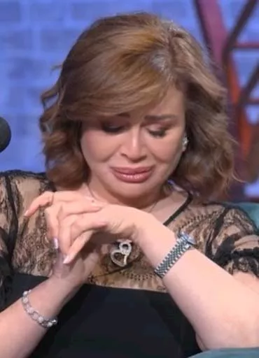 إلهام شاهين تكشف تفاصيل حزينة عن الساعات الأخيرة مع والدتها_5