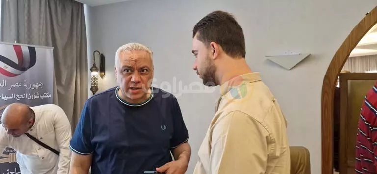 محمد أبو بكر ورئيس لجنة السياحة الدينية (2)