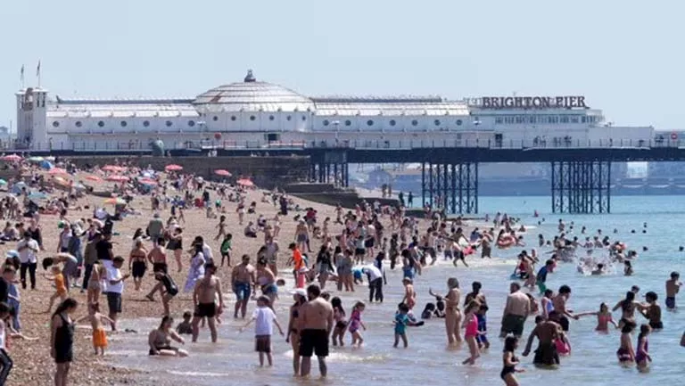 Britain-Extreme-Weather-Heat_4_11zon