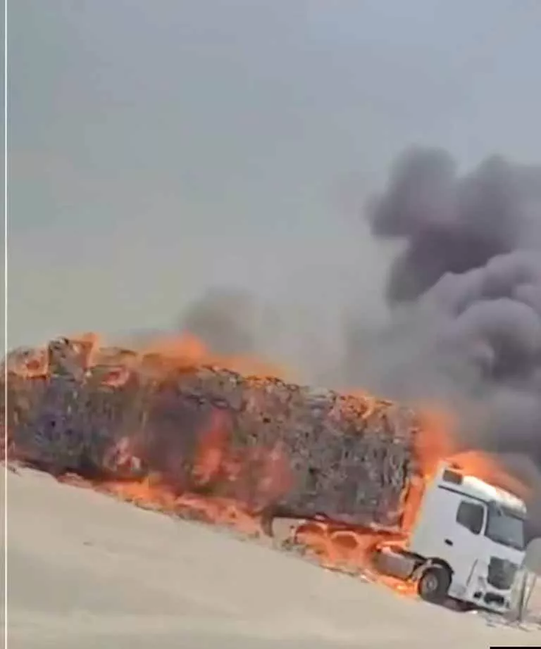 حريق هائل اندلع بسيارة نقل في بني سويف