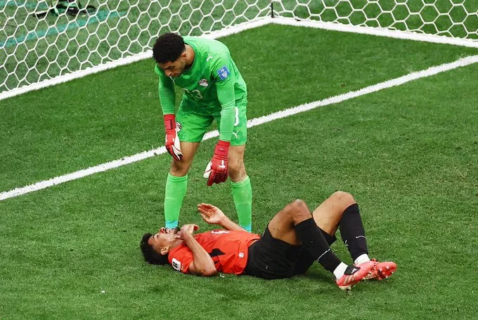 إصابة حسام عبد المجيد (2)