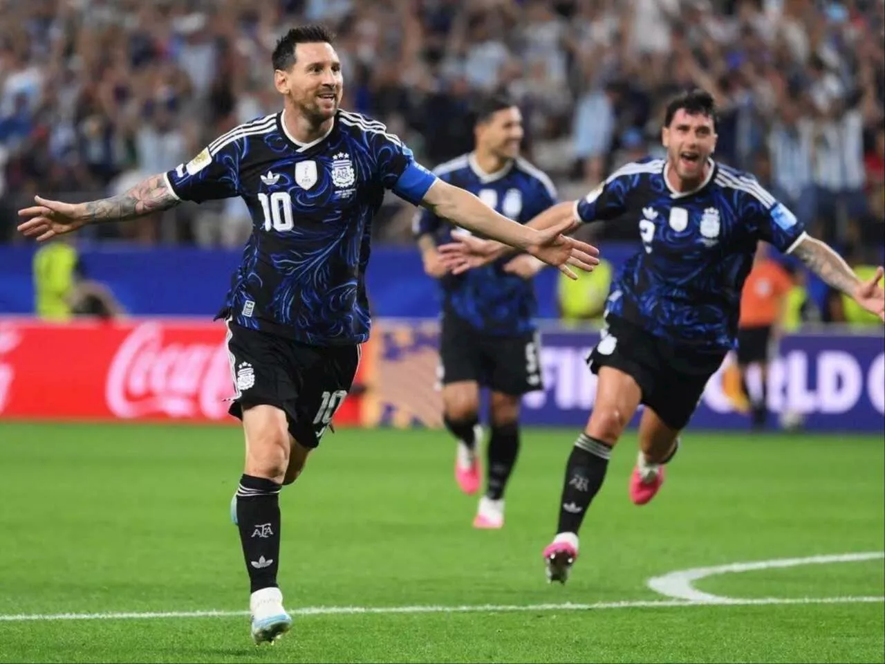 فوز الأرجنتين على إنجلترا والتأهل إلى نهائي كأس العالم 2026 (2)