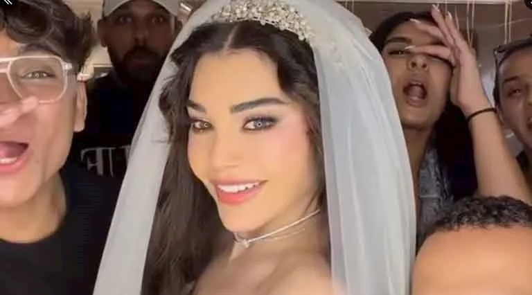 ما سر "زفة" هيفاء وهبي وسانت ليفانت في شوارع القاهرة؟ | مصراوي