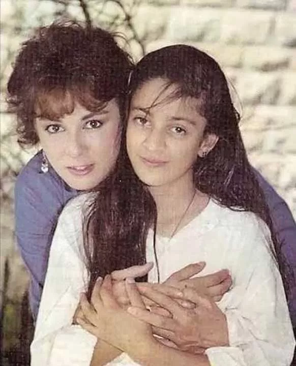 تعرف على موعد ومكان جنازة ابنة الفنانة نجلاء فتحي