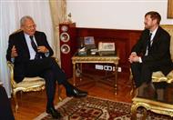 وزير الاتصالات يبحث مع وفد غرفة التجارة الأمريكية 