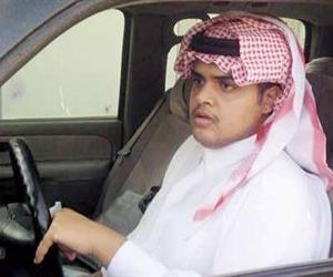 أول سعودى مصاب بالتوحد يقود سيارة