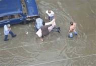 ارتفاع ضحايا السيول لـ 5 أشخاص بينهم مستشار وطفلين