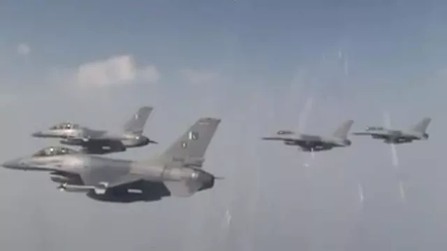 القوات الجوية الباكستانية تدخل حالة "الزئير الكامل