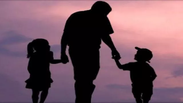 مسؤولية الوالدين شرعًا تجاه أولادهم