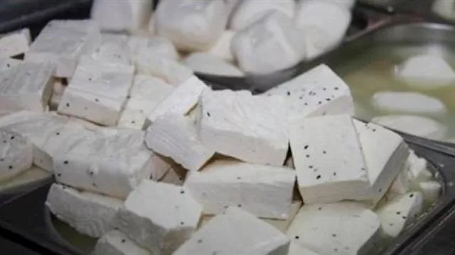ضبط كميات من الجبن الفاسدة ارشيفية