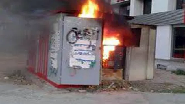 حريق في كشك كهرباء ارشيفية                        