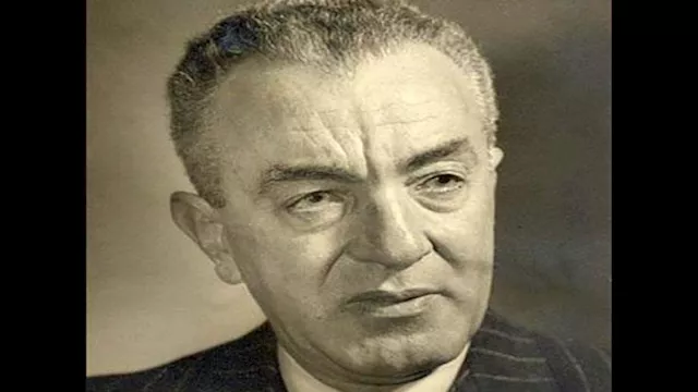 الصحفي محمد التابعي                               