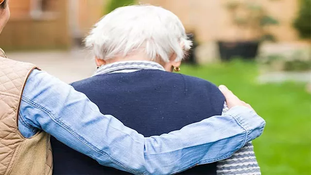 دراسة تكشف أسباب احتفاظ بعض كبار السن بقدرات عقلية