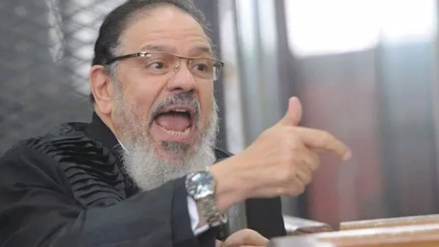 منتصر الزيات                                      