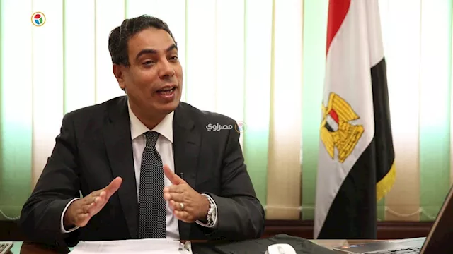 الدكتور عادل عبد الغفار                           