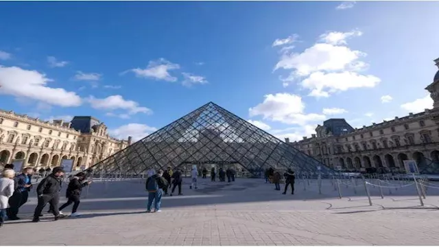 متحف اللوفر