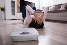 الفرق بين ميزان البيت وميزان الطبيب.. إليك نصائح للحفاظ على وزن صحي