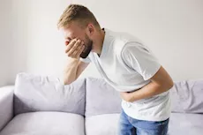 كيف أعرف أن الغثيان بسبب القولون؟- إليك الإجابة          