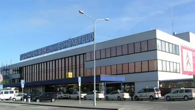 مطار برلين الدولي