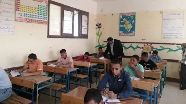 مواصفات امتحانات الكيمياء والفيزياء