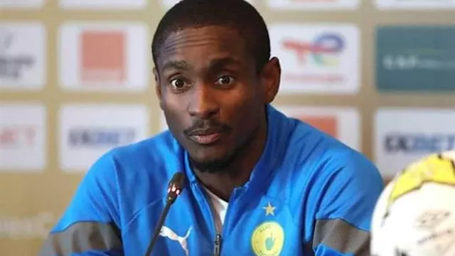 رولاني موكوينا المدير الفني لفريق صن داونز