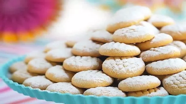 تناول الكحك في العيد