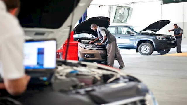 صيانة السيارات - أرشيفية