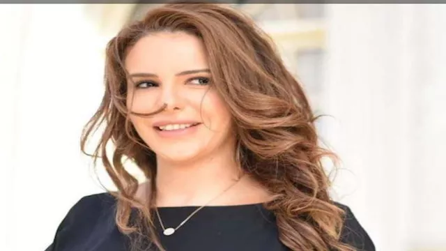 دنيا عبد العزيز