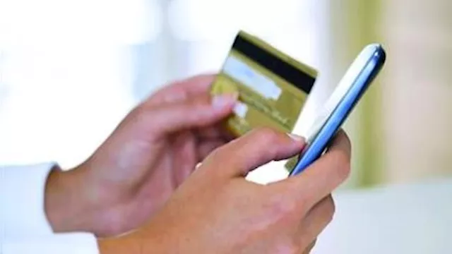 كيف تحصل على خدمات مصرفية خلال إجازة البنوك؟