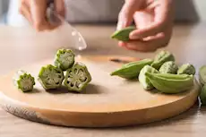 تناول بامية نيئة- ماذا تفعل بالجسم؟