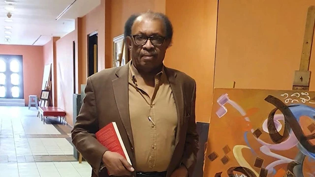 الكاتب أمير تاج السر