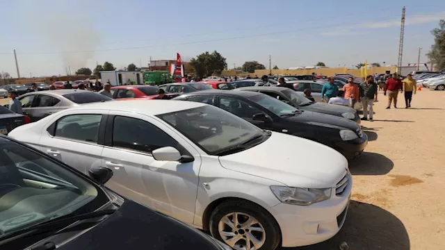 سوق السيارات المستعملة - أرشيفية