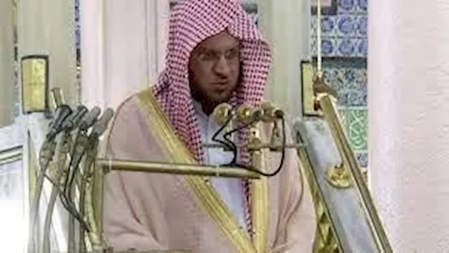 الشيخ عبدالمحسن القاسم إمام المسجد النبوي