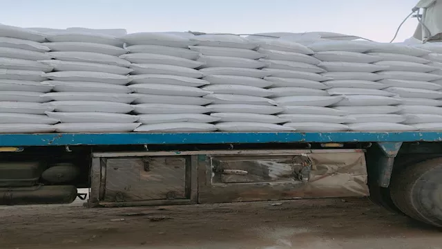 ضبط 5 أطنان سكر تمويني قبل بيعها بالسوق السوداء في