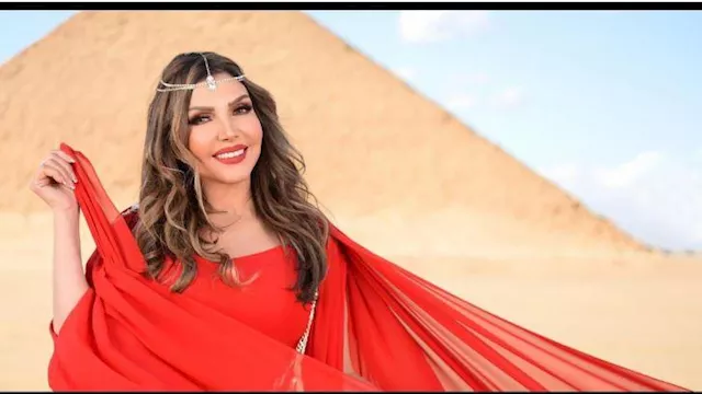 نادية مصطفى 