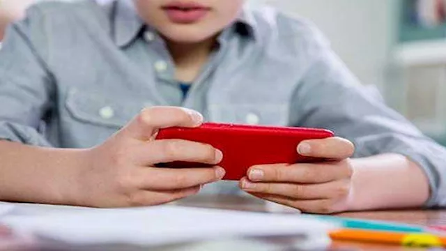 حظر استخدام الهواتف 