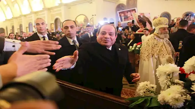الرئيس السيسي خلال زيارته كاتدرائية ميلاد المسيح ب