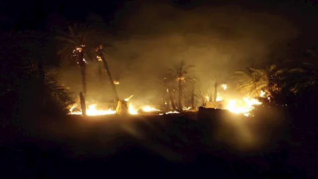 اندلاع حريق بمزرعة في حي سكني