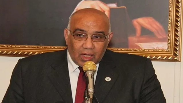 عباس حزين عضو مجلس الشيوخ