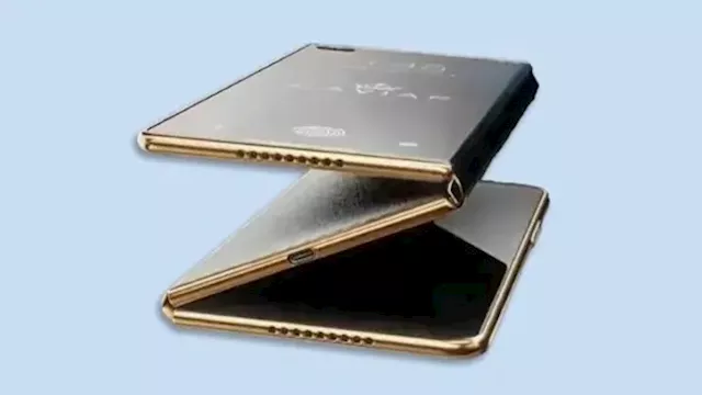 هاتف Galaxy TriFold ثلاثي الطي