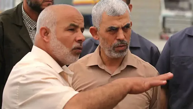 توفيق أبو نعيم ويحيى السنوار