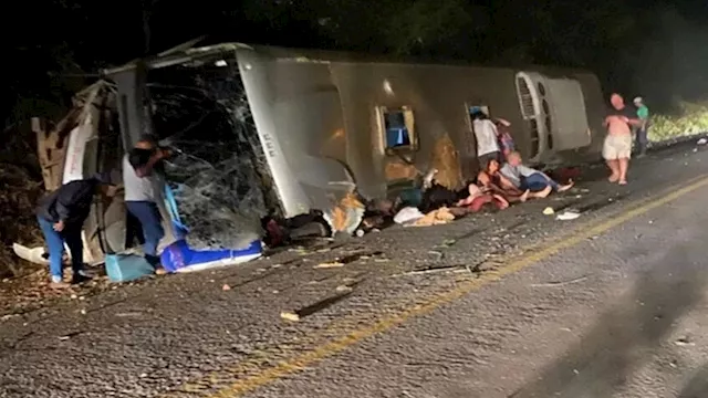 انقلاب حافلة ركاب