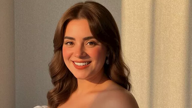 المطربة إسراء عصام