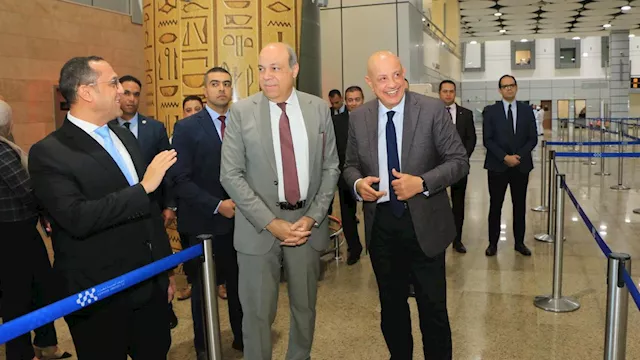 الدكتور سامح الحفني وزير الطيران المدني